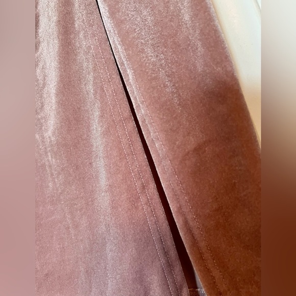 Charlotte Russe Pink Velvet Pencil Skirt with Slit - Picture 6 of 11